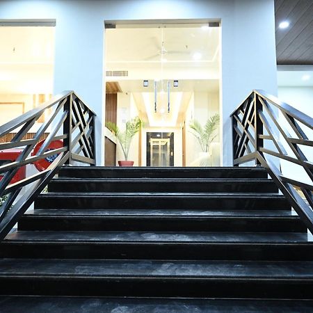 The Janki Hotel Ayodhya Dış mekan fotoğraf