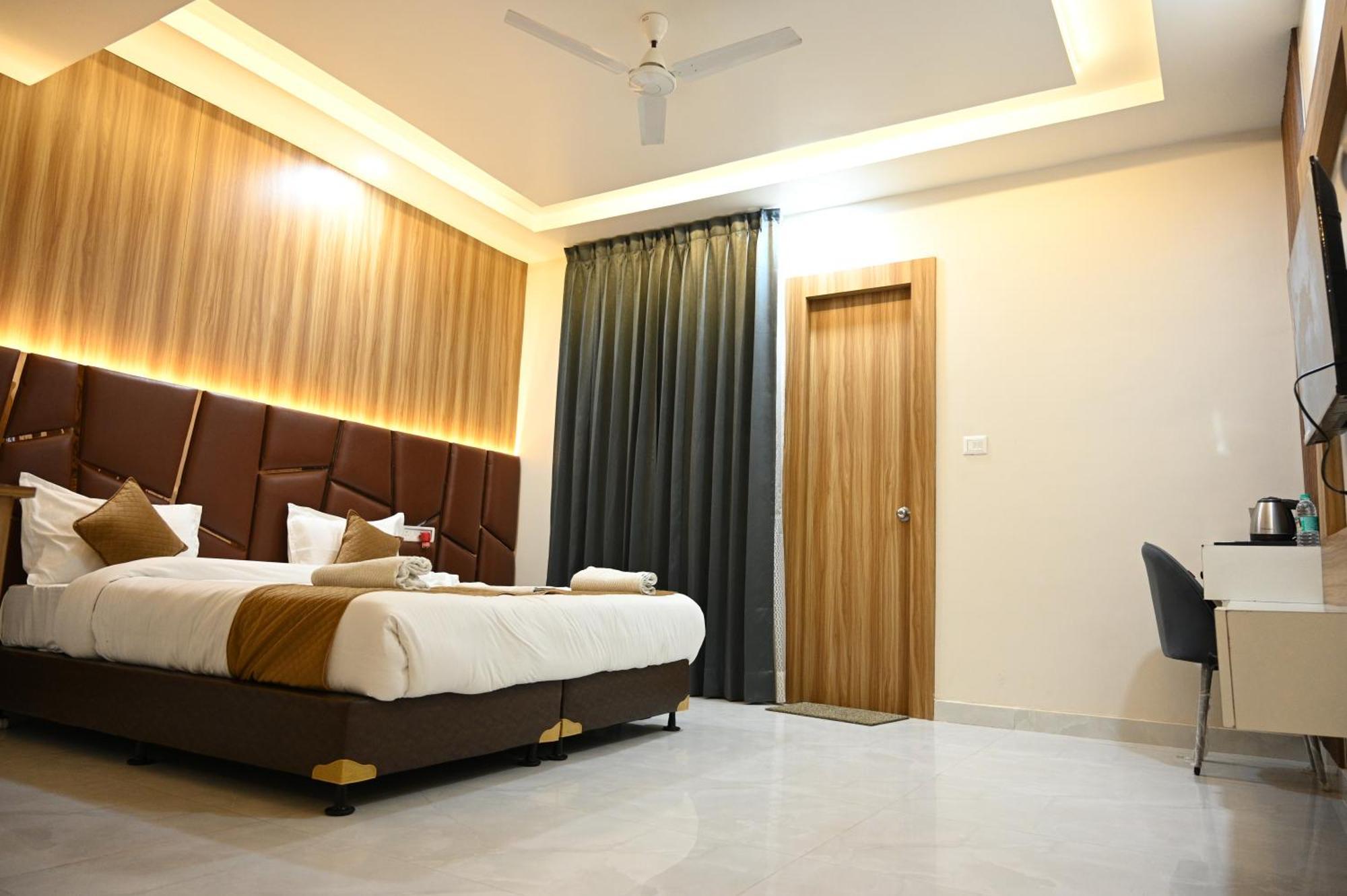 The Janki Hotel Ayodhya Dış mekan fotoğraf