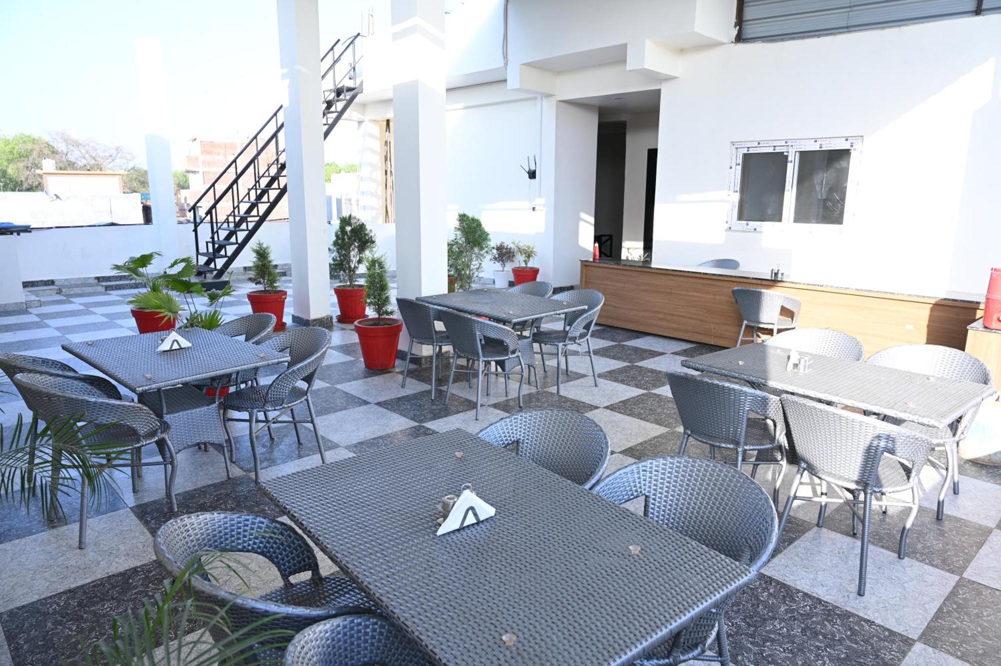 The Janki Hotel Ayodhya Dış mekan fotoğraf