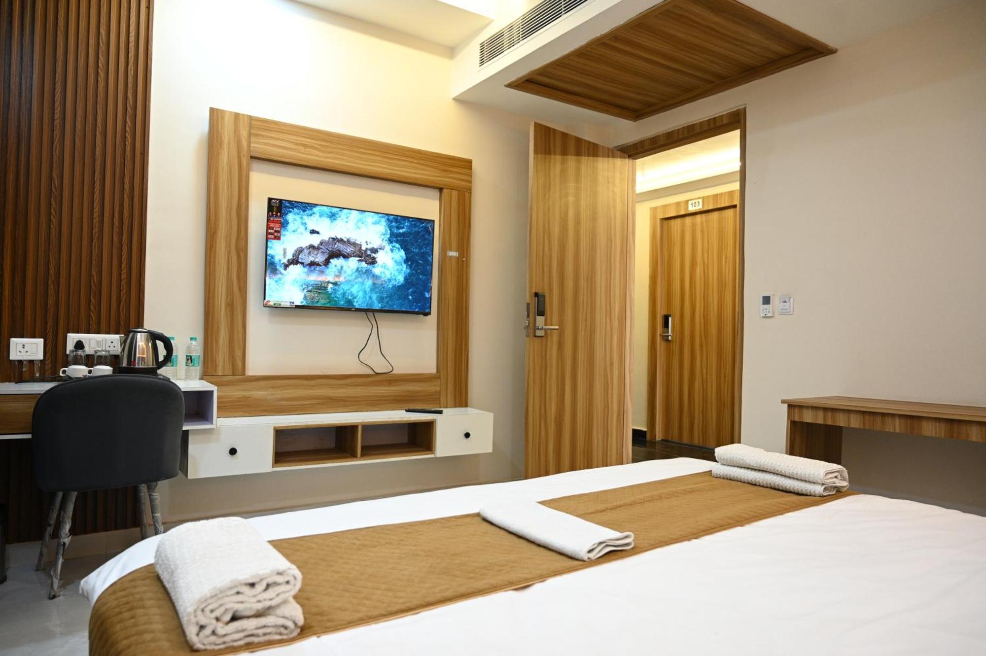 The Janki Hotel Ayodhya Dış mekan fotoğraf